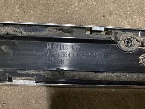 MERCEDES V-LUOKKA 447 KROMIOVI image 4