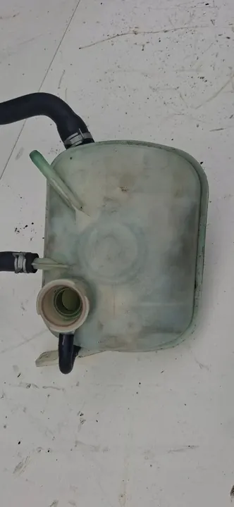 KIA CEED III HYUNDAI i30 T-GDI Ausdehnungsbehälter 25430-F3300 image 3