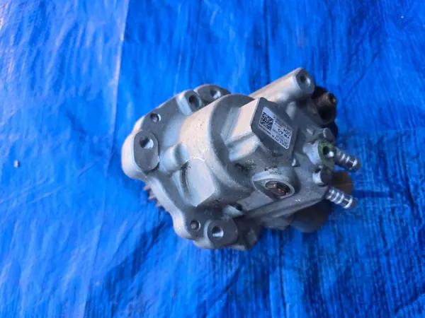 OEM 04B130755K ruiskutuspumppu VW 1.6 TDI:lle image 8