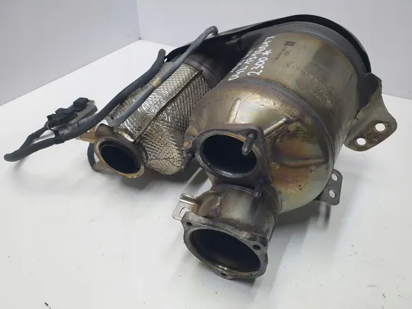 Catalyseur Audi A6 C7 2.0 TDI 190 CV OEM 04L131601T image 2