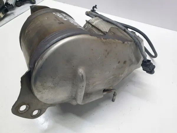 Catalyseur Audi A6 C7 2.0 TDI 190 CV OEM 04L131601T image 3