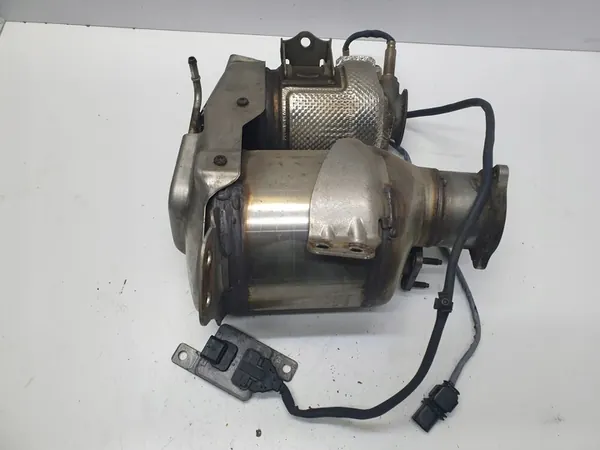 Catalyseur Audi A6 C7 2.0 TDI 190 CV OEM 04L131601T image 5