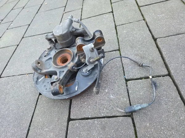 OEM PEUGEOT 308 T9 C4 PICASSO II 1.6 HDI Voorrechter Draagarm image 10