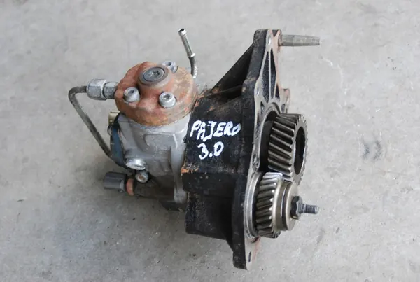 Kraftstoffpumpe 3.2 DID Mitsubishi Pajero 4 image 4