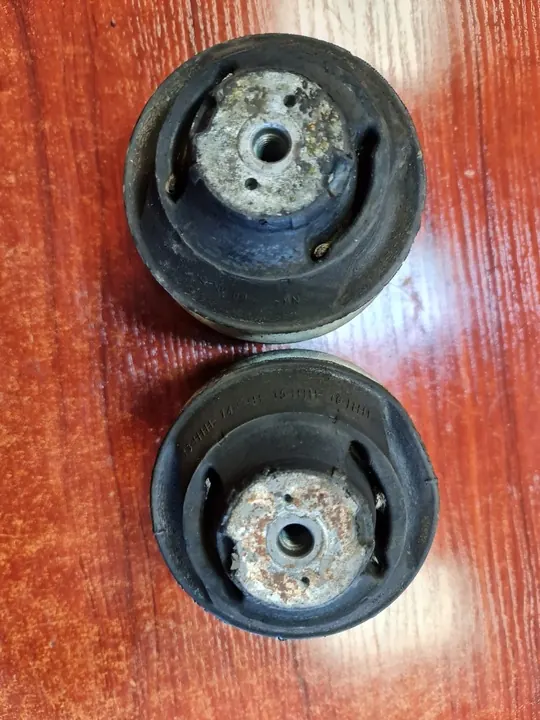 Supporto Motore VAICO Mercedes W124 2012404017 image 2