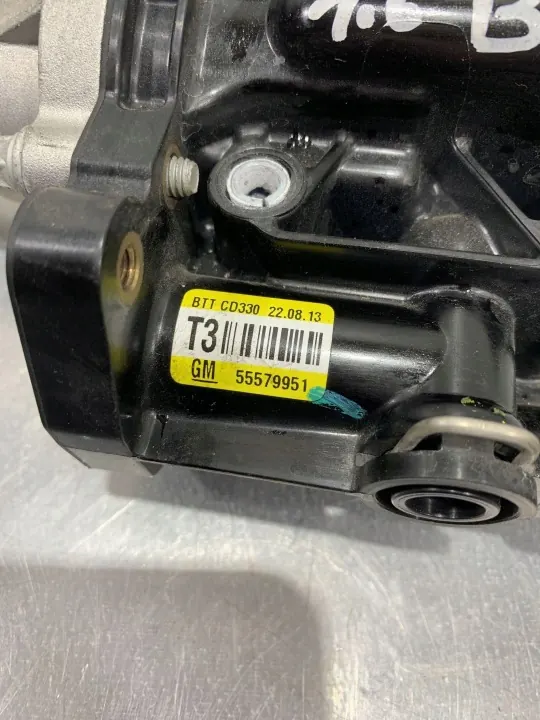 Carcaça termóstato FBZ19584 para Chevrolet Trax 2014 image 6
