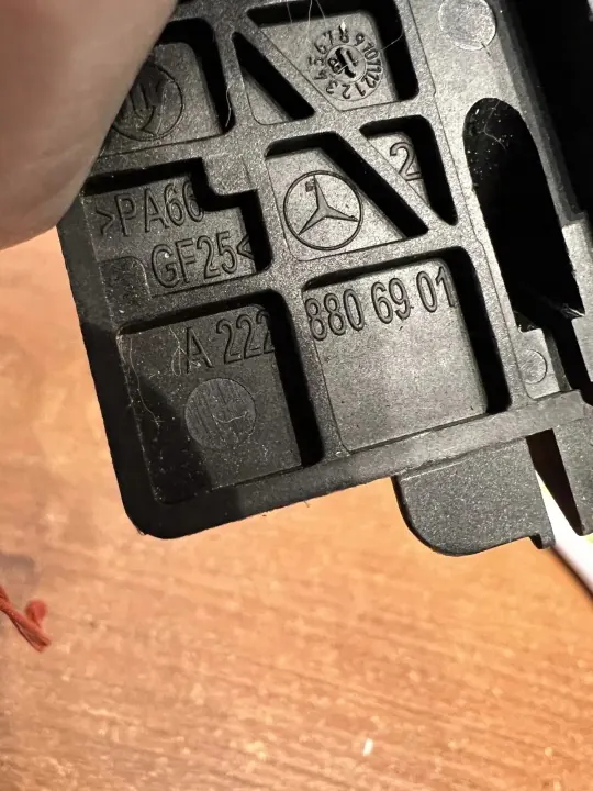 Pieza de motor Mercedes-Benz D1727 usada - OEM image 5