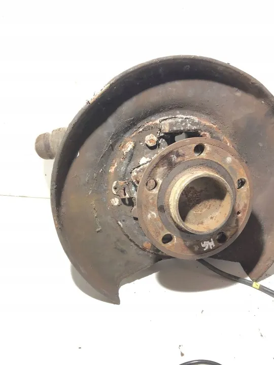 Volvo S60 2002 Moyeu Roue Arrière OEM 9200623 image 9