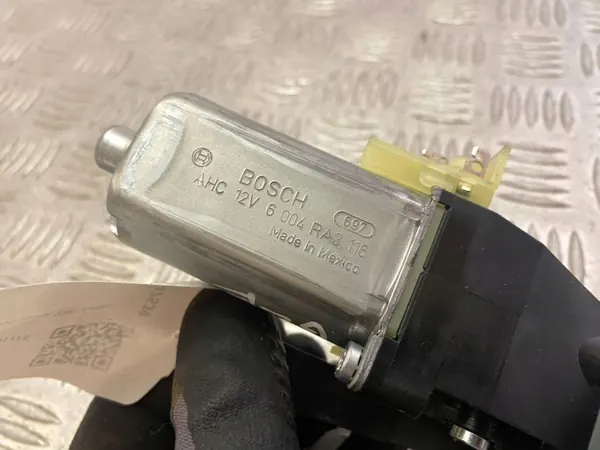 Moteur de réglage siège OEM 826649994 pour Mercedes GLE AMG image 3
