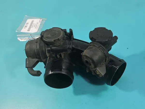 Corps de papillon OEM 9657522480 pour Peugeot 407 2.0 HDI image 2