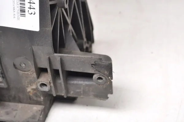 Ford Fiesta MK8 etuhihna OEM H1BB-8B041-A image 4