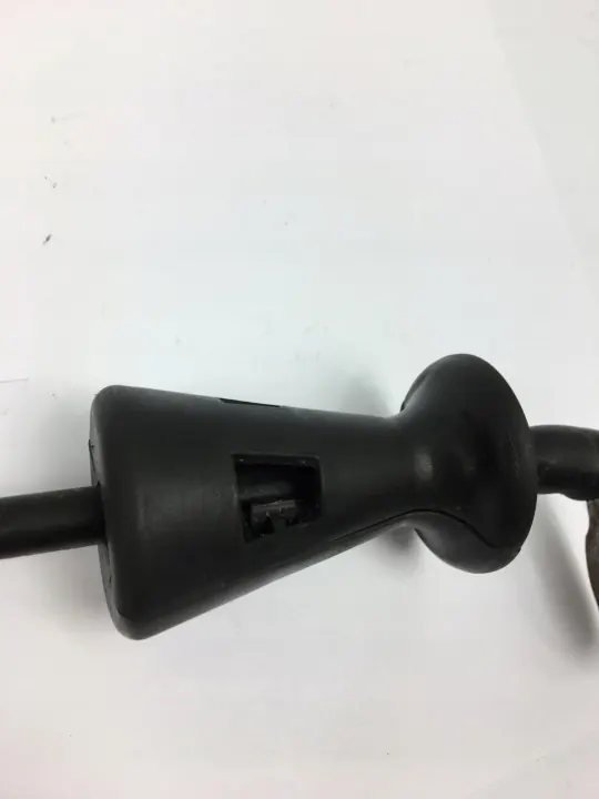 Hebilla de cinturón derecha OEM 1248602669 Mercedes W124 image 10