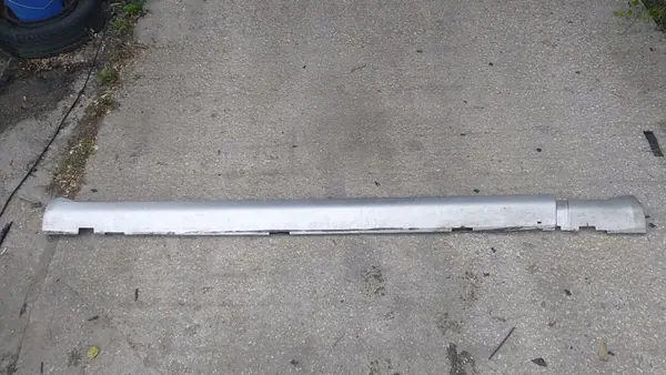 OEM 0WG14TRMAB Garniture de marche droite Chrysler image 2