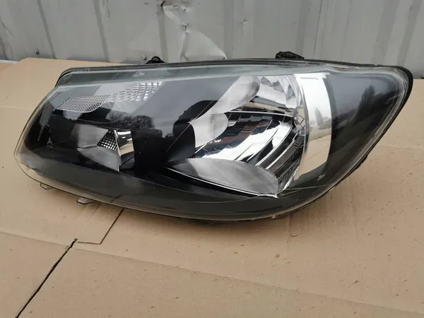 VW Caddy III Etuvasen päävalon 2K5941005B image 3