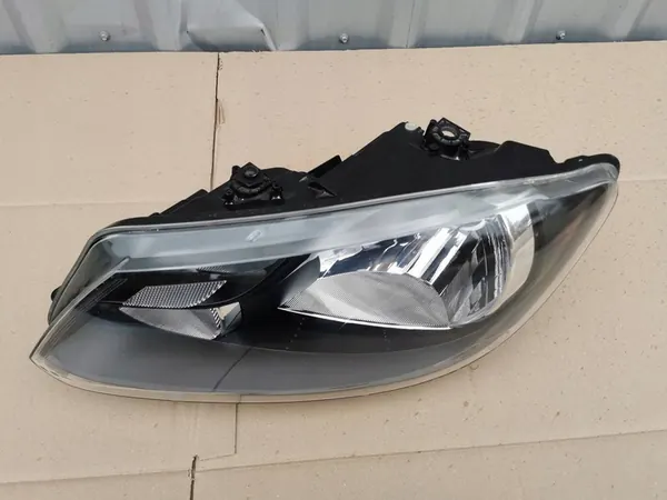 VW Caddy III Etuvasen päävalon 2K5941005B image 7