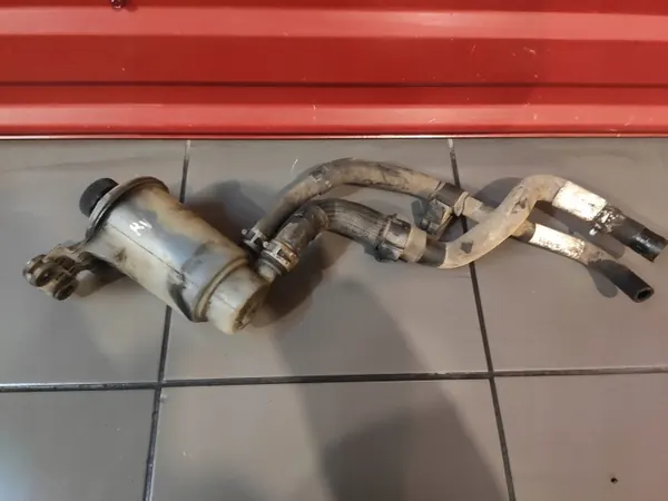 Styrreservoar OEM AB31-3R700-A FORD image 2
