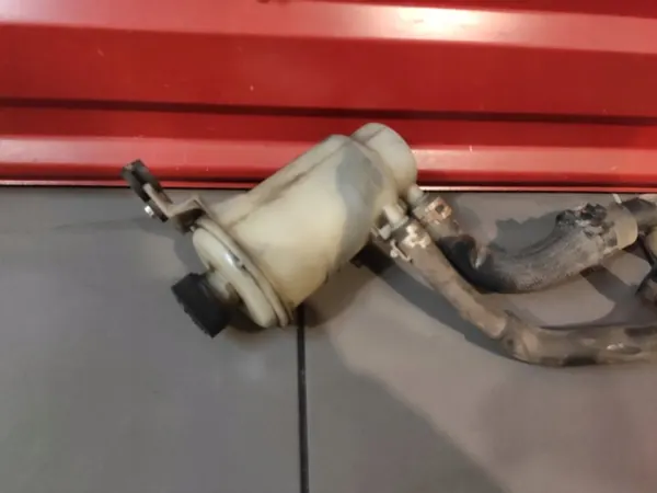 Styrreservoar OEM AB31-3R700-A FORD image 5