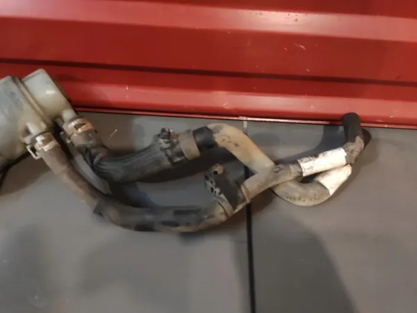 Styrreservoar OEM AB31-3R700-A FORD image 6