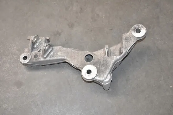 Porsche 992 Hinterachsschwinge rechts OEM 992505064A image 3