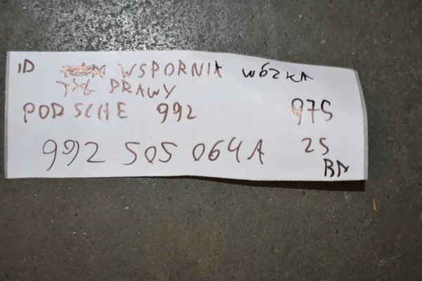 Porsche 992 Hinterachsschwinge rechts OEM 992505064A image 4