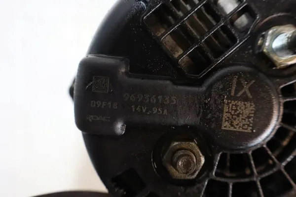 Vaihtovirtageneraattori Chevrolet Aveo T250 1.4 OEM 96936135 image 4