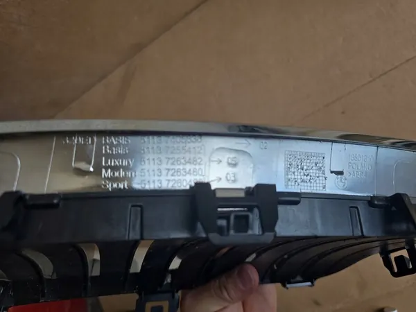 BMW 3 (F30/F31/F35/F80) Grille 51137263480 image 4