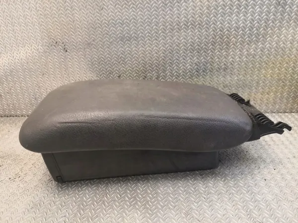 Mercedes-Benz C W203 middenconsole armsteun OEM MDY17473 image 3