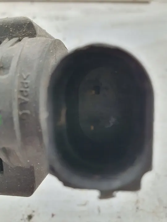 EGR Venttiili Jäähdytin 55184651 Corsa C Combo 1.3 CDTI image 2