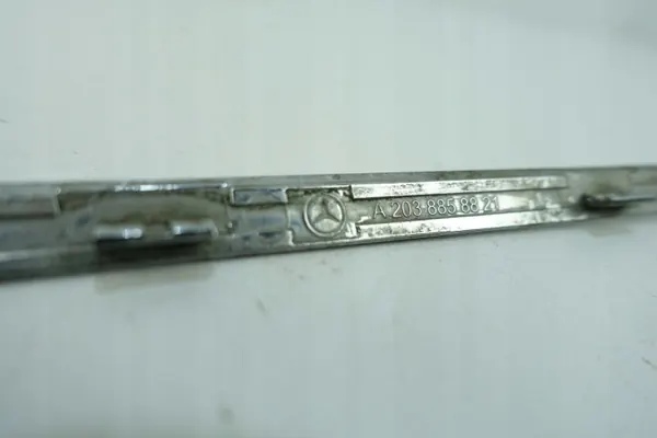 Mercedes CLC W203 Achterbumper Trim OEM A2038858821 image 8