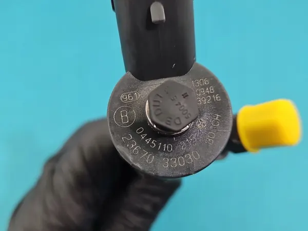 Toyota Yaris I Injektor 1.4 D4D 0445110215 image 2