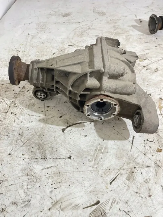 Audi Q7 Hinterachsdifferential OEM 4460310019 image 4