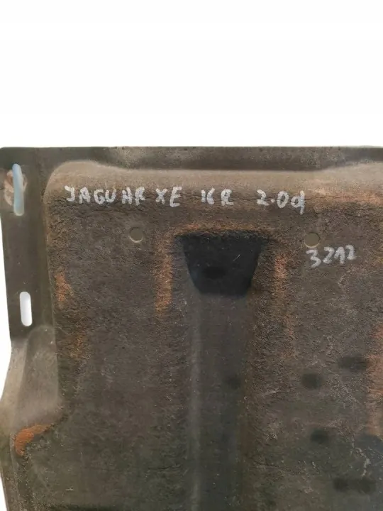 Protection sous-moteur Jaguar XE Berline OEM image 7