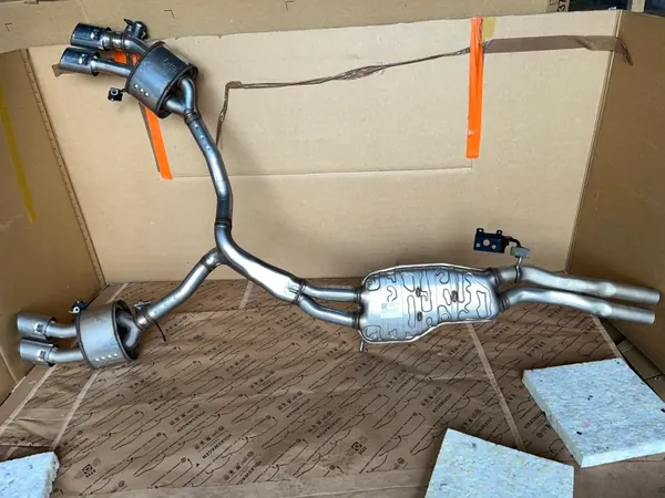 Tubo de escape Audi A4 S4 B9 3.0TFSI OEM 8W0253411AM image 3