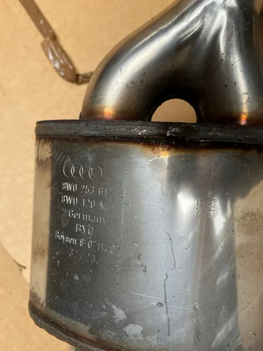 Tubo de escape Audi A4 S4 B9 3.0TFSI OEM 8W0253411AM image 5