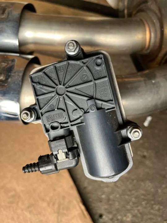 Tubo de escape Audi A4 S4 B9 3.0TFSI OEM 8W0253411AM image 7