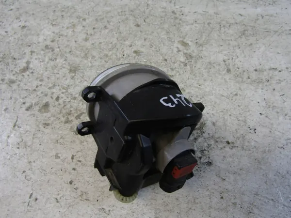 Toyota Prius III halogeen mistlamp OEM A045053 rechts voor image 4