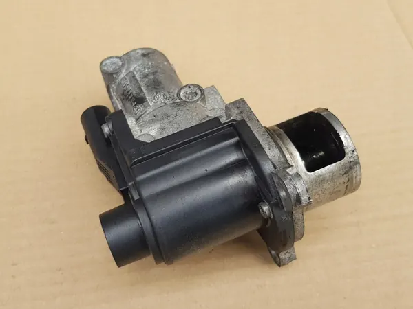 Kokonainen EGR-venttiili 1.9 TDI 105HV BLS VW Audi Seat Skoda - 03G131501N image 5
