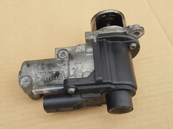 Kokonainen EGR-venttiili 1.9 TDI 105HV BLS VW Audi Seat Skoda - 03G131501N image 6