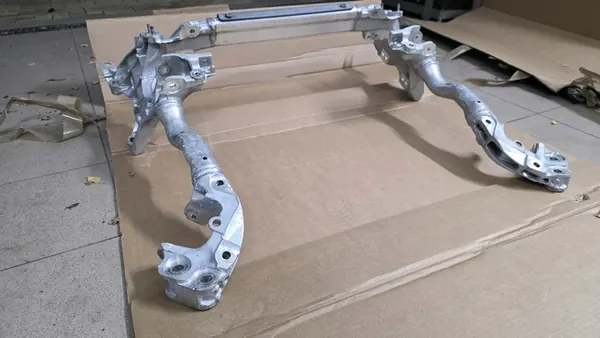 AUDI A5 8T A4 B8 Poutre de Suspension Avant 8K0399315G image 2