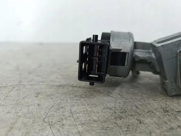 Mazda 3 I Lift 1.6CD OEM 3M51-3F880-AC Usado image 4