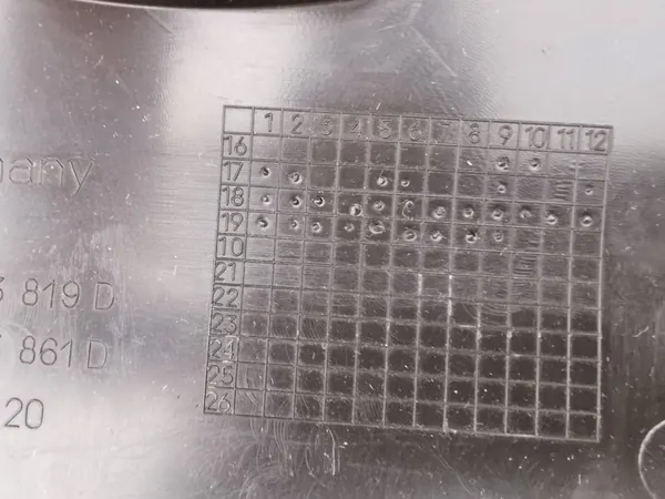 VW Touareg III Ylä Etusuoja 760853819D image 10