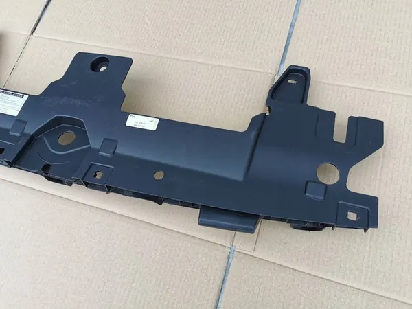 VW Touareg III Ylä Etusuoja 760853819D image 3