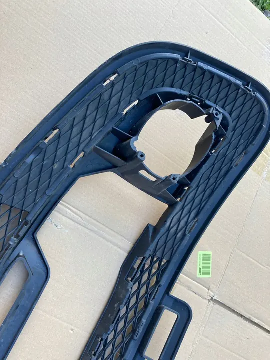 Griglia paraurti anteriore VW UP LIFT OEM image 10