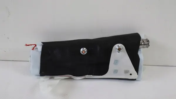 Volvo XC40 Airbag OEM 32288538 Oikea Istuin image 4