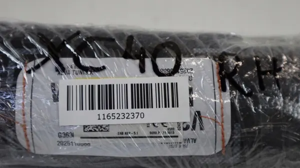 Volvo XC40 Airbag OEM 32288538 Oikea Istuin image 7