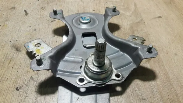 Regulador vidro traseiro esquerdo Hyundai i20 5P image 3
