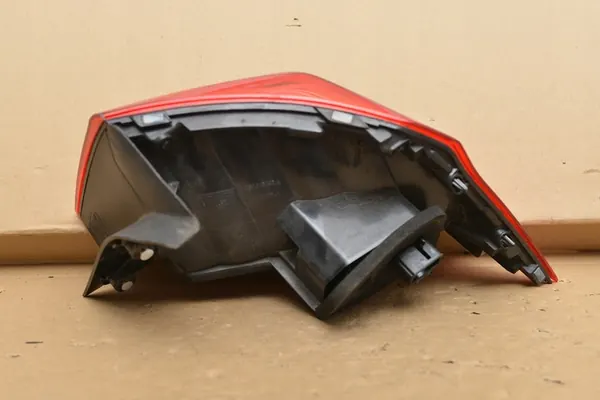 VW PASSAT B8 LIFT SEDÁN LUZ LED TRASERA IZQUIERDA 3G5945095H image 5