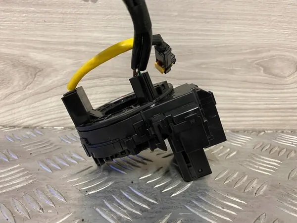 SUBARU FORESTER V Airbag Klokveer 2019-2024 OEM 83111AL250 image 5