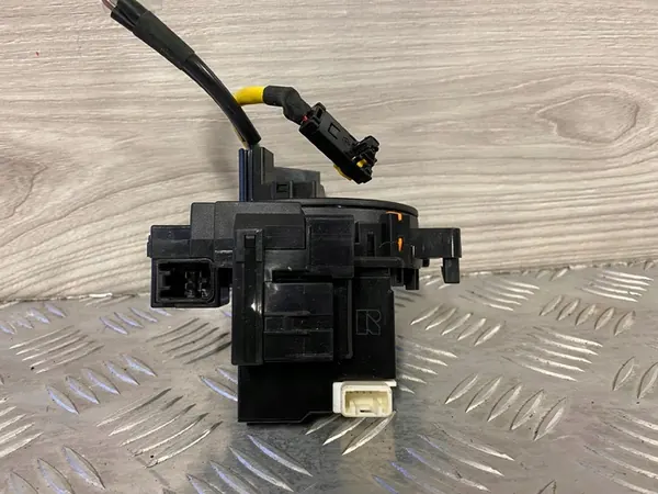 SUBARU FORESTER V Airbag Klokveer 2019-2024 OEM 83111AL250 image 6