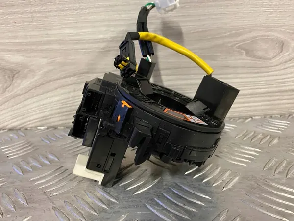 SUBARU FORESTER V Airbag Klokveer 2019-2024 OEM 83111AL250 image 7